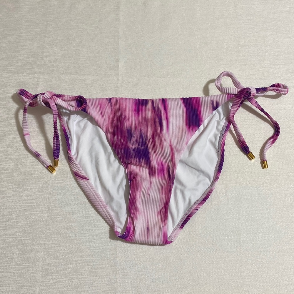 PILYQ Women's Side-Tie Ribbed Full Bikini Bottom w Tie-Dye Design Size M